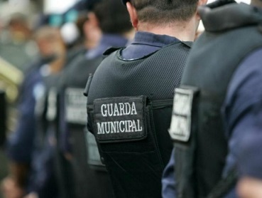 Resultado de imagem para Ministro do STF libera porte de arma de fogo a guardas municipais a guardas municipais